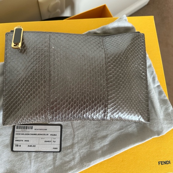 Dual Material Fendi Pouch - Picture 3 of 7